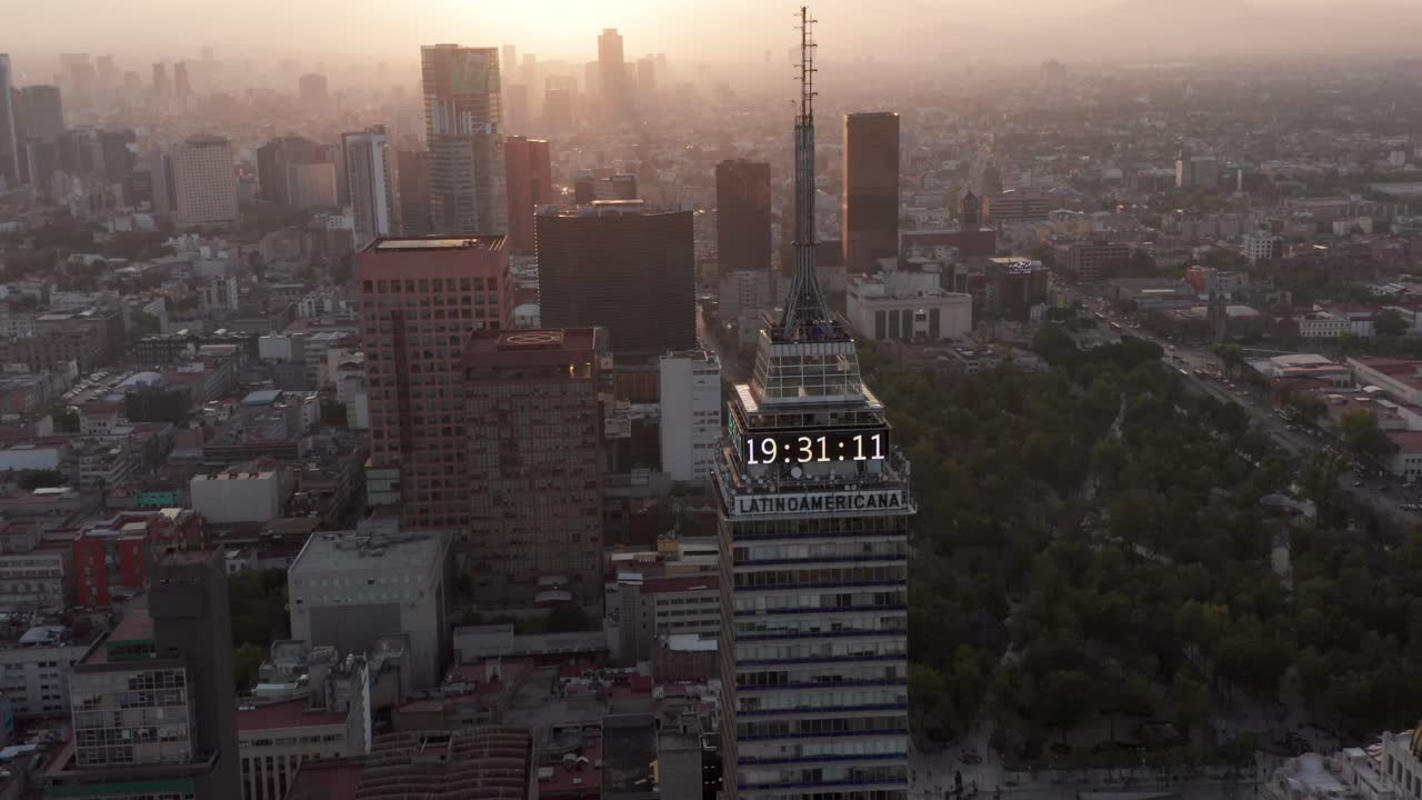 Aerial view of Torre Latinoamericana and Mexico City at dusk
