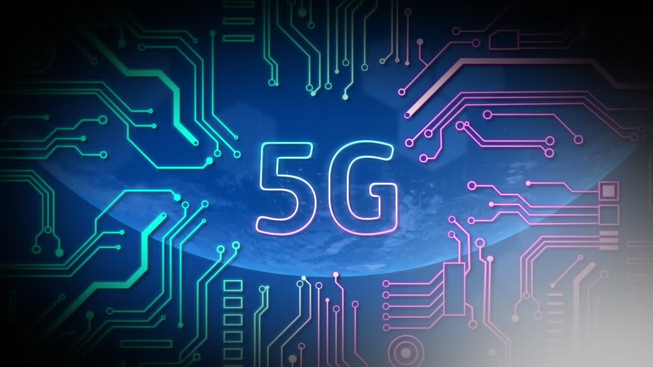 animazione di testo 5g, scheda di circuito e elaborazione dei dati su tutto il mondo