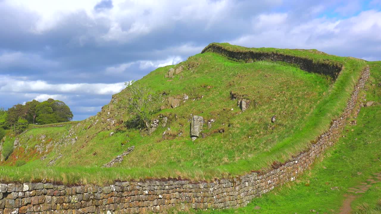 una toma de establecimiento del muro de hadrian en el norte de inglaterra 7