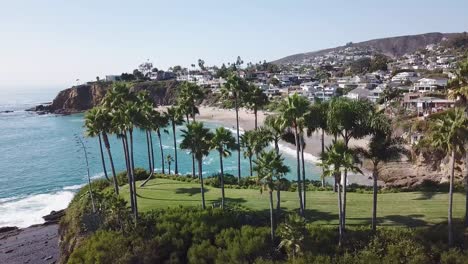 Laguna's-Crescent-Bay-Beach,-Orange-Country,-Southern-California