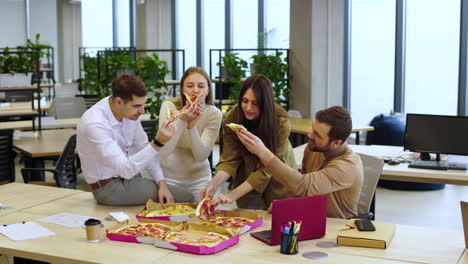 coworkers eating in the break