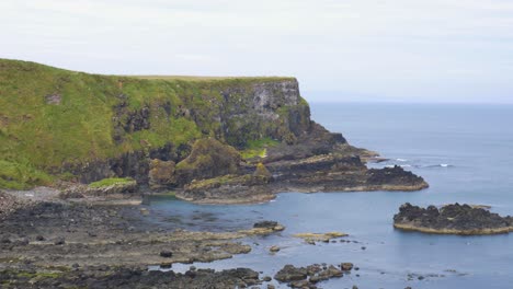 empty cliff coast ireland giants causeway northern pan right