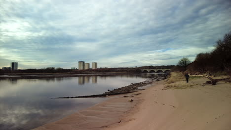 Estuario-Del-Río-Don-Panorámica-Hacia-El-Puente-De-Don