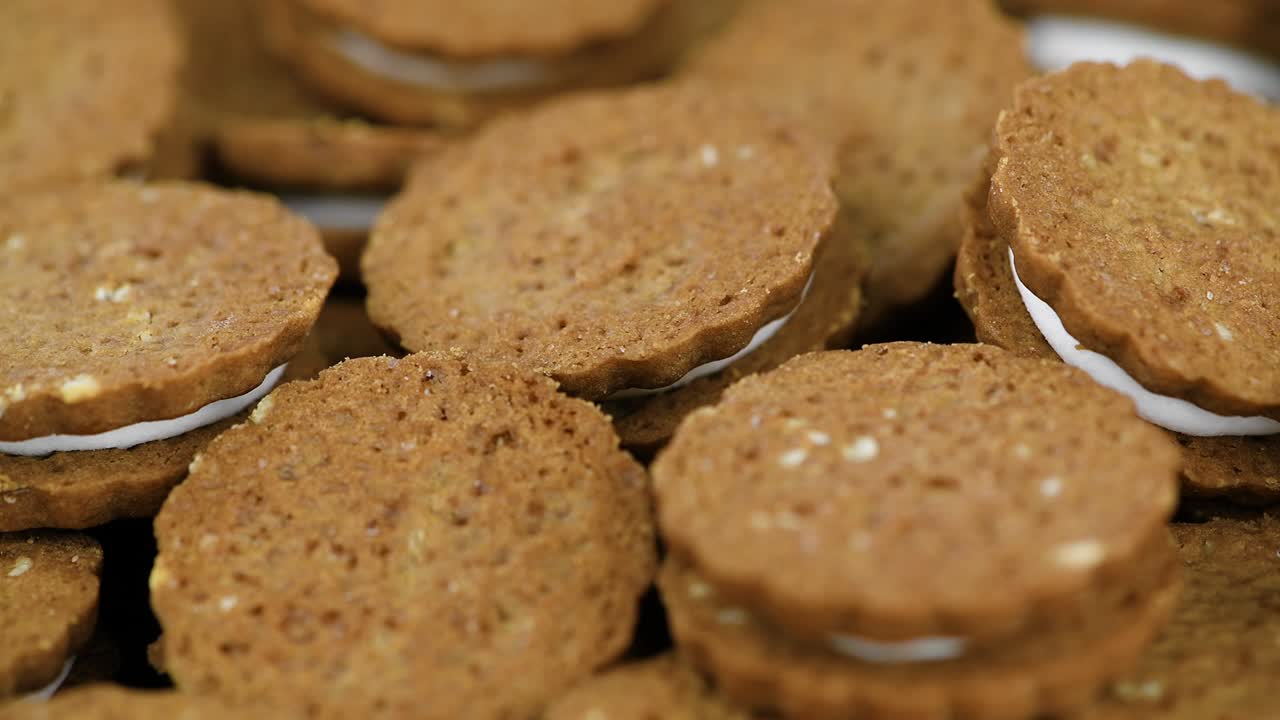 Rotating plate with Hazelnut Cream Cookies (seamles loopable)