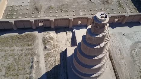 imágenes aéreas de la mezquita de malwiya en samarra iraq minarete minarete