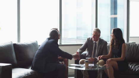 4k footage of businesspeople having a discussion