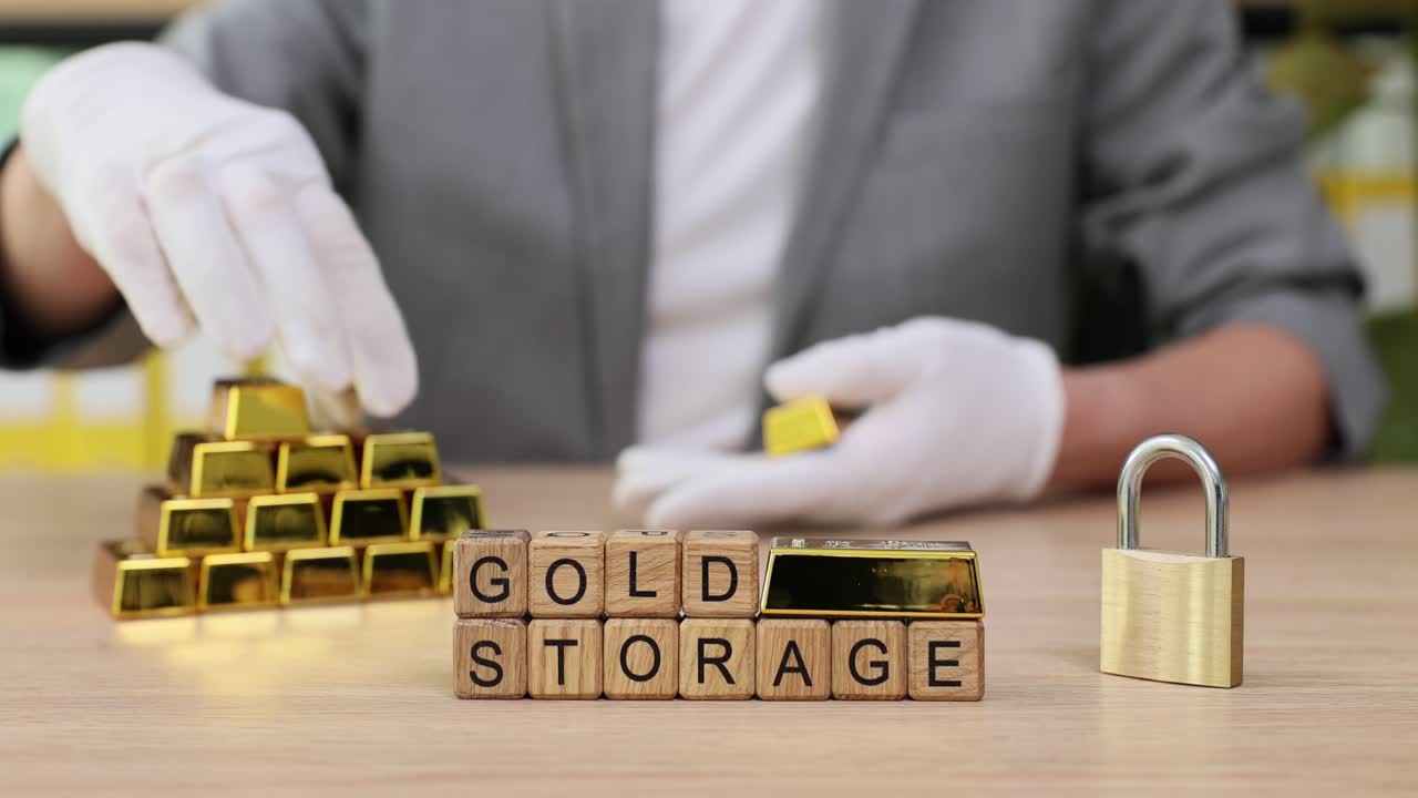 Gold Storage with Padlock
