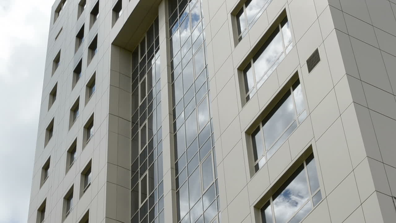 Secuencia de edificio de oficinas. Secuencia de diferentes tipos de edificios de oficinas