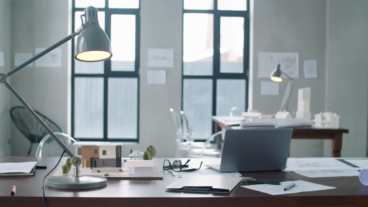 사무실 에 있는 건축가 의 직장