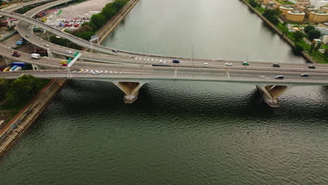 Cityscapes-and-transportation-routes-in-Hongkong,-China