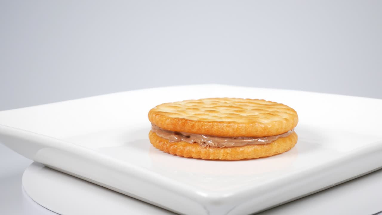 Coffee cream sandwich