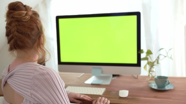 Monitor con schermo verde
