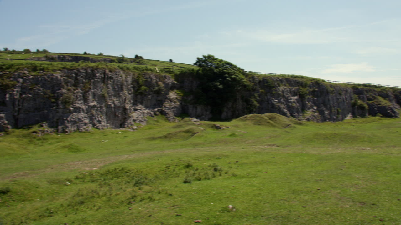 Ampia ripresa panoramica della cava a Birkrigg Common