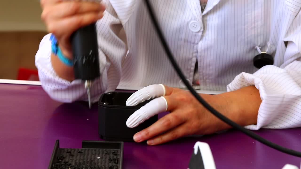 la cámara está conectada por el ingeniero.