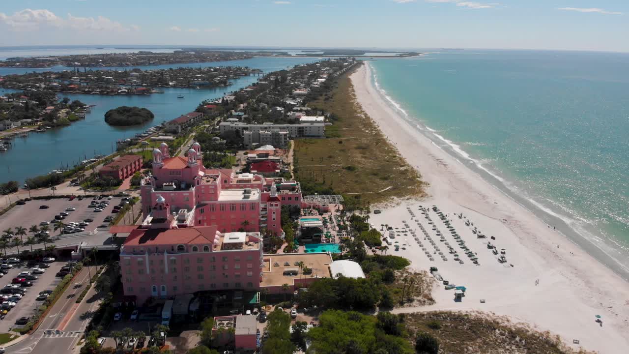 아름다운 돈 세자르 호텔의 4k 드론 비디오