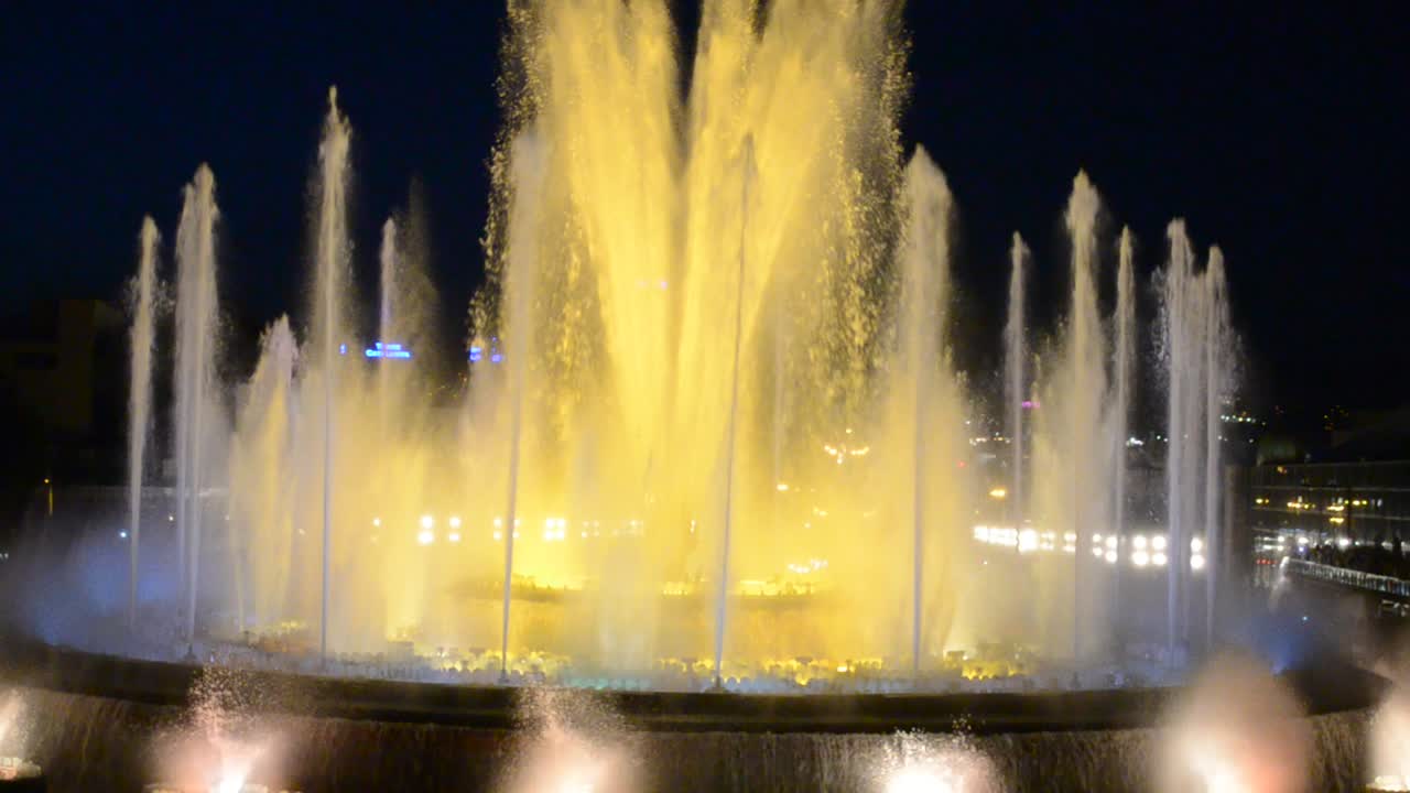Fonte Mágica de Montjuic à noite, Barcelona, Espanha