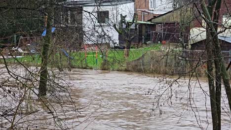 Inundaciones-De-Desastres-Y-Flujo-De-Agua-Después-De-La-Lluvia