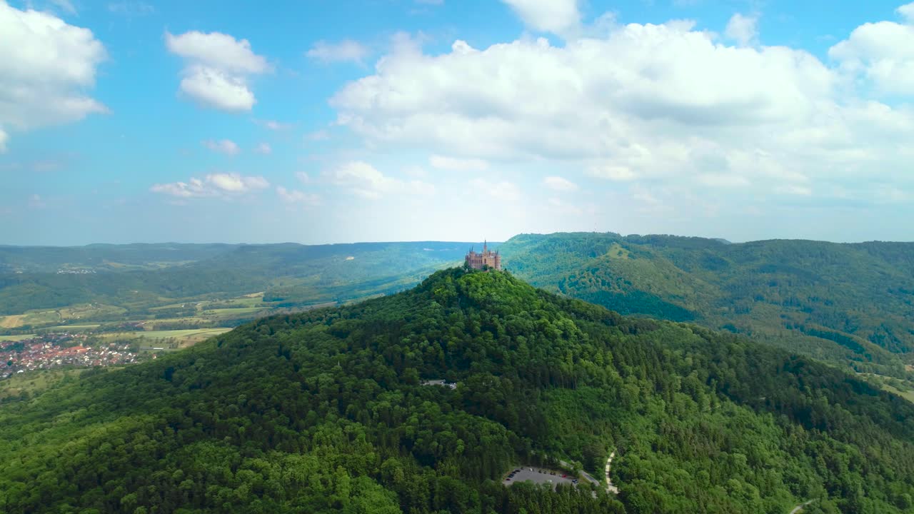 hohenzollern 성, 독일. 공중 fpv 드론 비행.