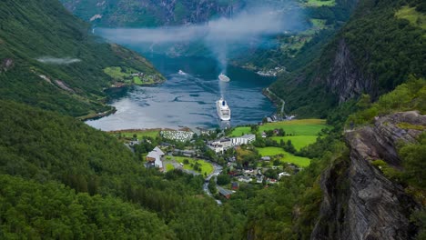 Fiordo-De-Geiranger,-Noruega.