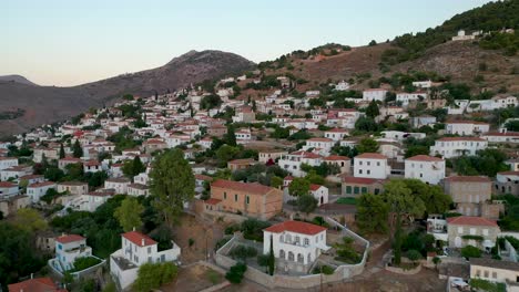 isla hidra grecia, vista aérea del casco antiguo