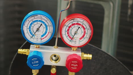 device used for checking freon pressure