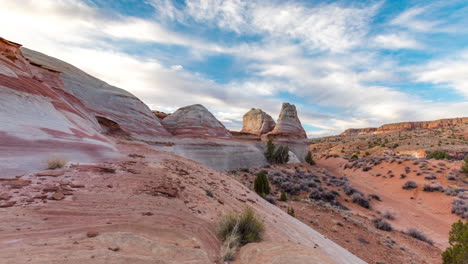 Farbige-Sandsteinfelsen-In-Der-Nähe-Des-White-House-Trailhead-Und-Campingplatzes-In-Kanab,-Utah,-USA