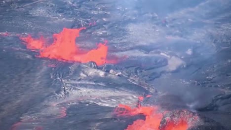 flujo de lava y gas burbujeante durante la erupción de 2018 del volcán kilauea en hawaii 1