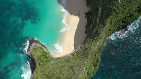 4k nusa penida island off the coat of bali kelingking beach