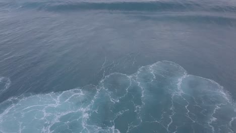 Große-Wellen-Und-Ein-Aktiver-Seegang-Im-Indischen-Ozean-Vor-Der-Küste-Westaustraliens