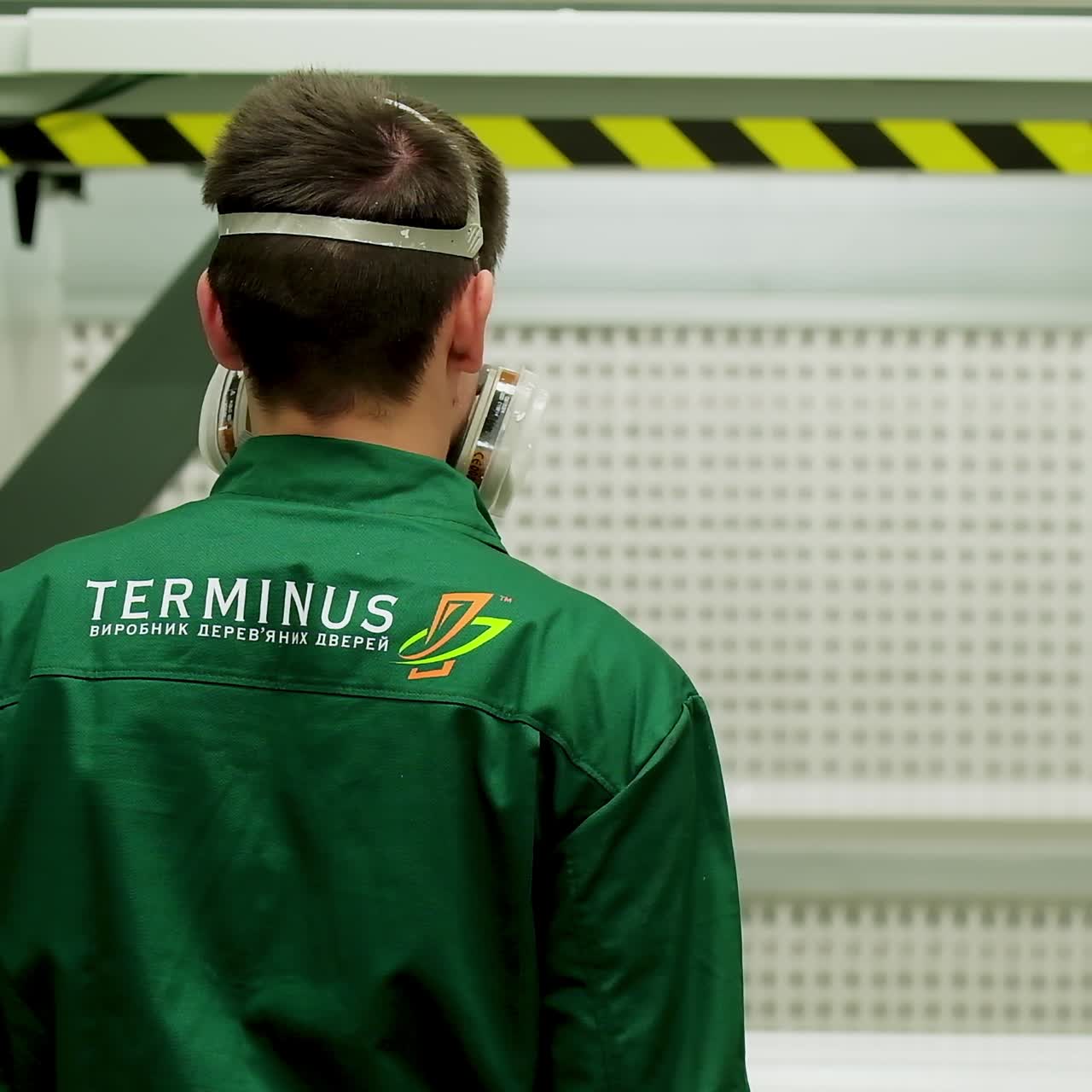 Workshop on production of doors