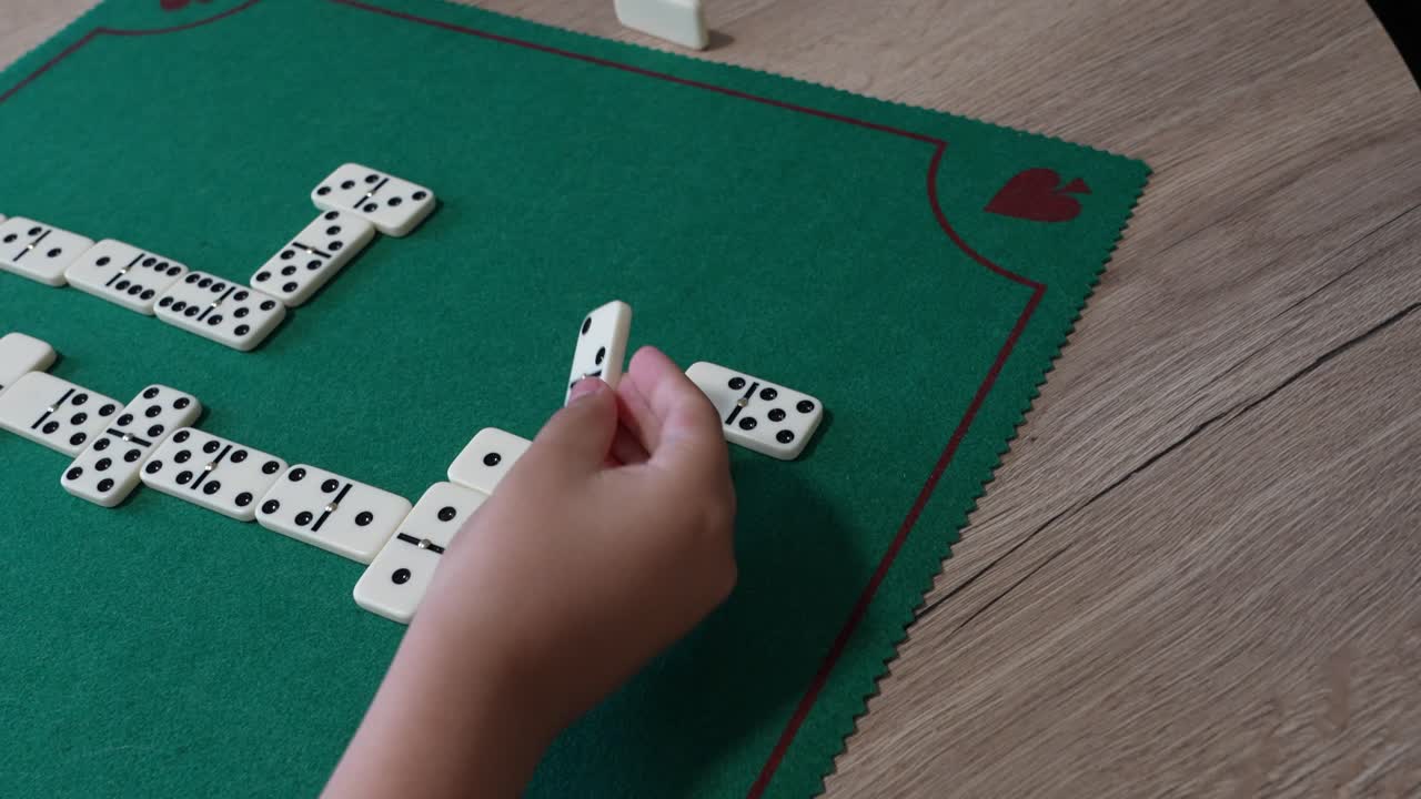 Giocare a domino