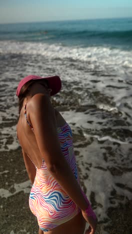 mujer en la playa