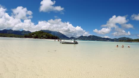 Seychelles,-Parque-Marino-De-St-Anne,-Marea-Baja