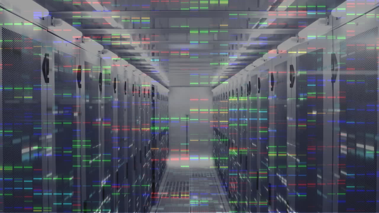 animación de cuadrados de mosaico coloridos contra la sala del servidor de la computadora.