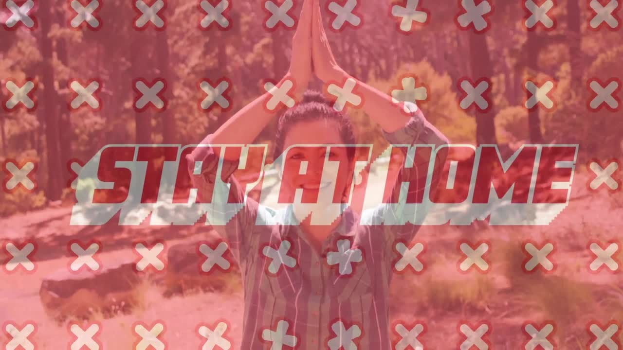 텍스트의 애니메이션은 십자가로 집에 머물고 백인 여성이  ⁇ 어 움직입니다.