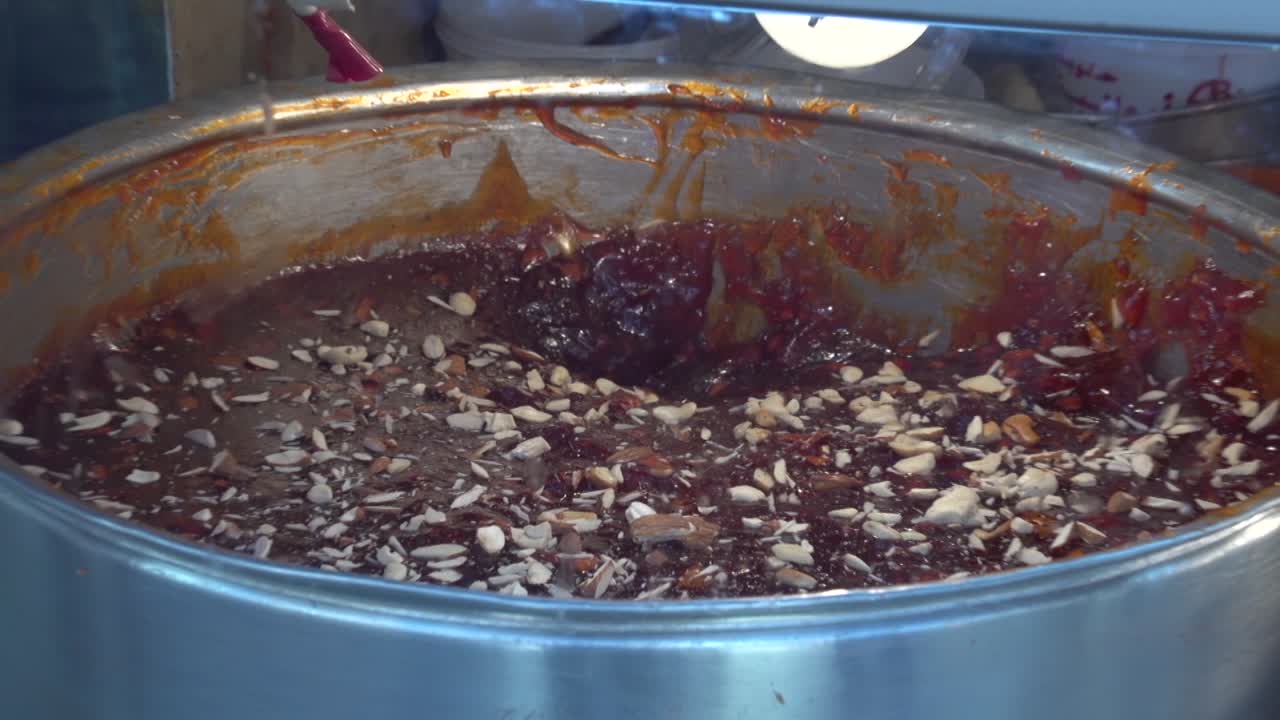 할와 (halwa) 는 바레인의 전통적인 달한 음식이다.