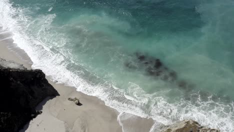 Big-Sur,-rising-aerial,-landscape-of-Ocean-during-the-day,-coastal-shore-of-tide