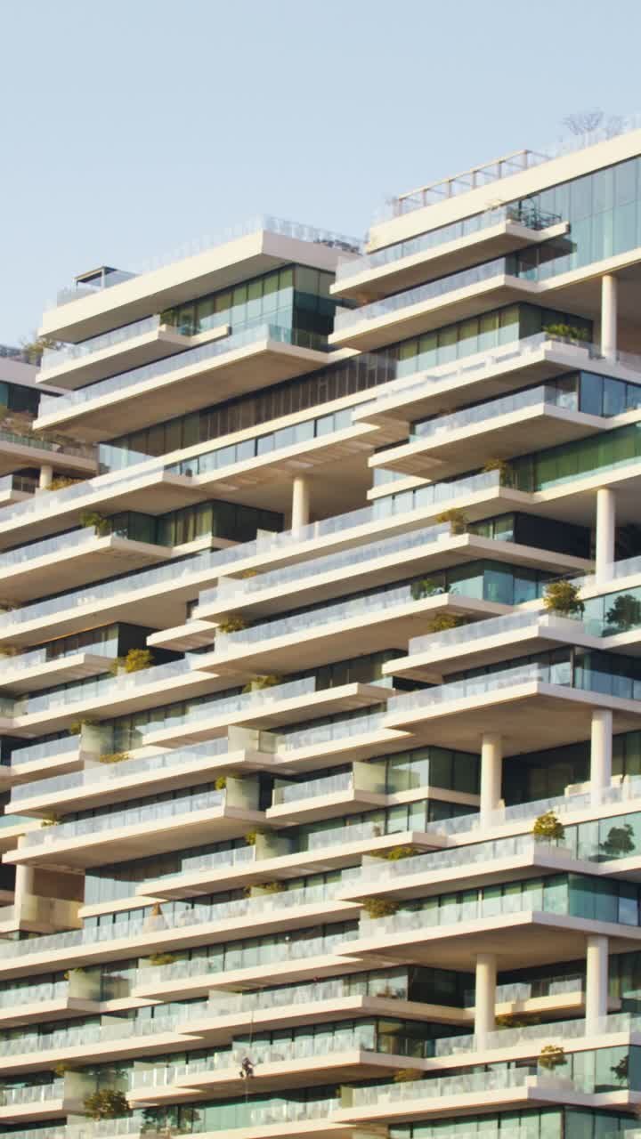 Grattacielo residenziale moderno