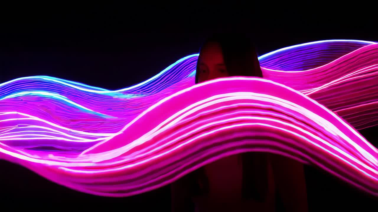 Donna in pittura di luce al neon