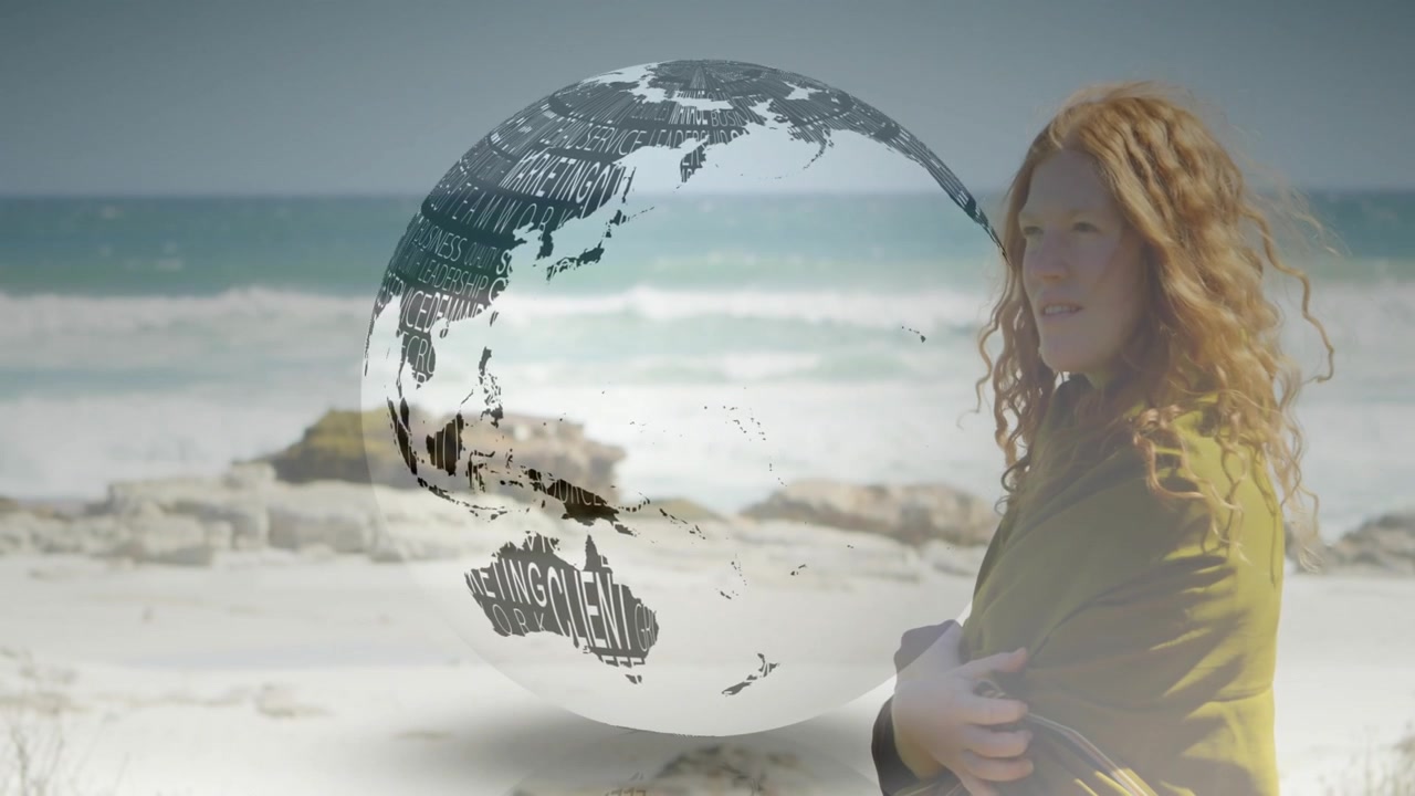 Mujer de pie en la orilla, globo terráqueo moviéndose de izquierda a centro, ocultando y revelando el alcance de marketing.