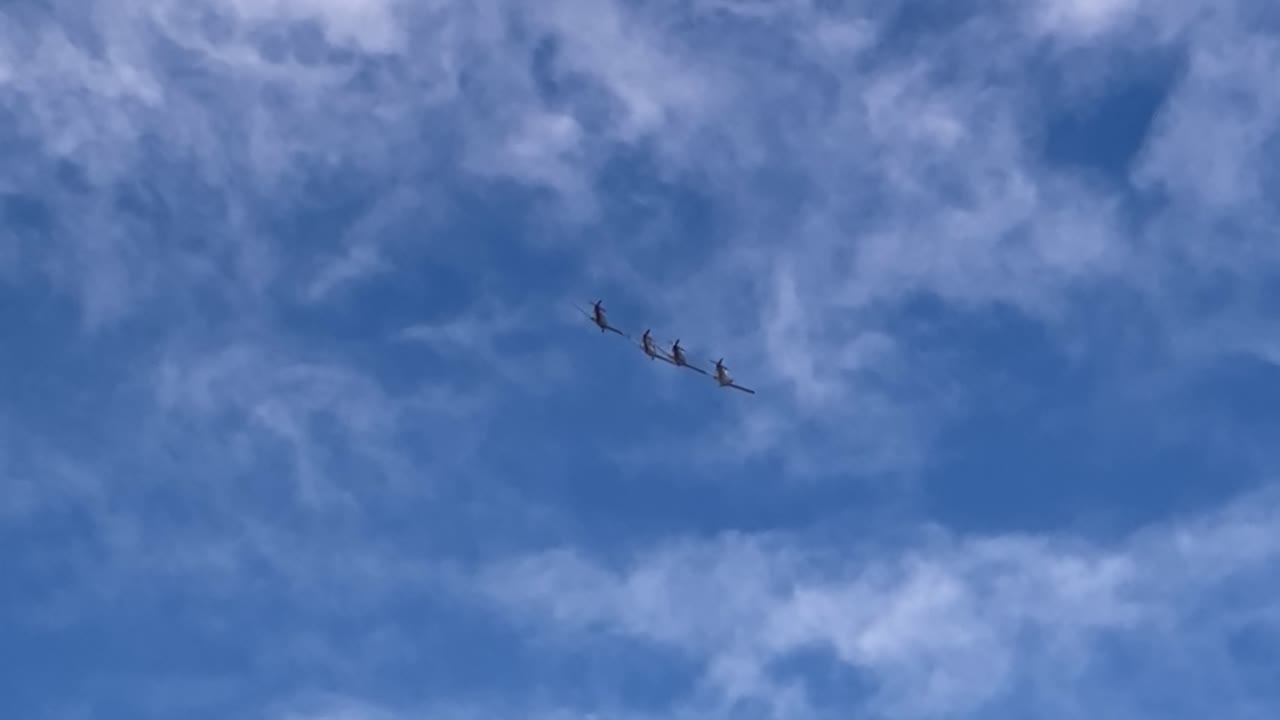 exhibición de vuelo de precisión de formación de trabajo en equipo de demostración de aeronaves acrobáticas