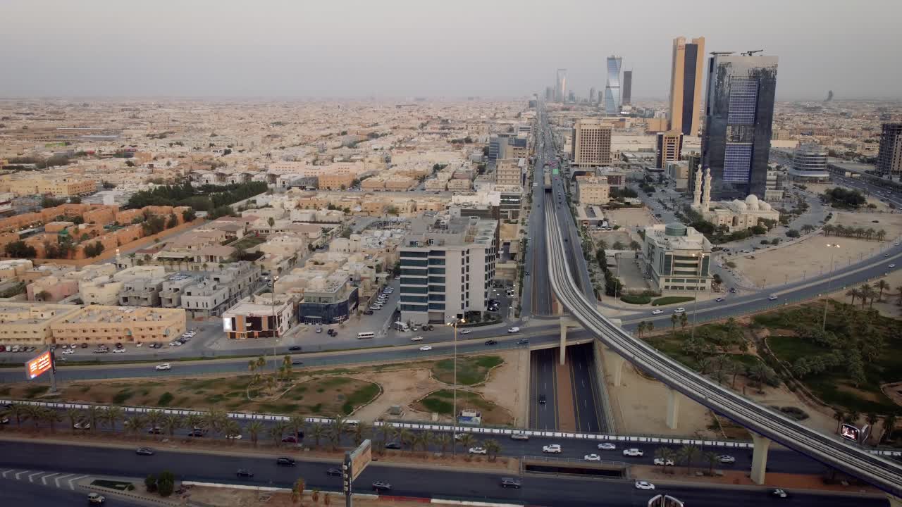 sede del ministerio de transporte y servicios logísticos, capital de la corte suprema de arabia saudita