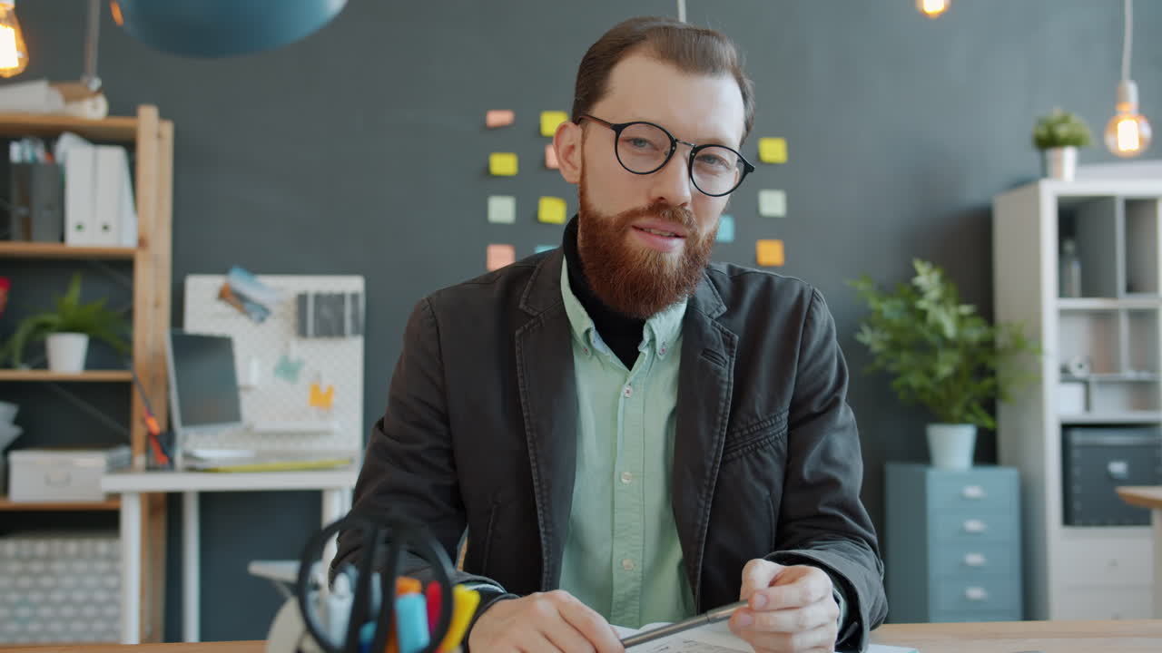 бизнесмен в офисе