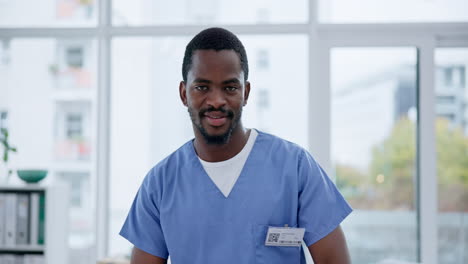 Face-of-doctor,-man-or-nurse-arms-crossed