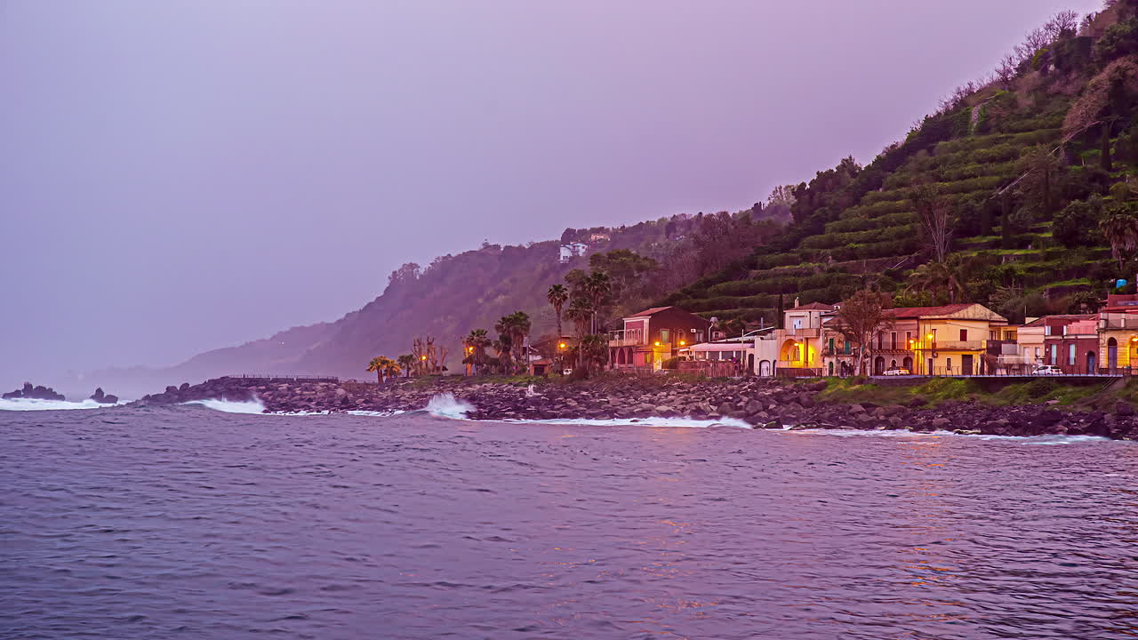 costa de catania, sicilia, italia