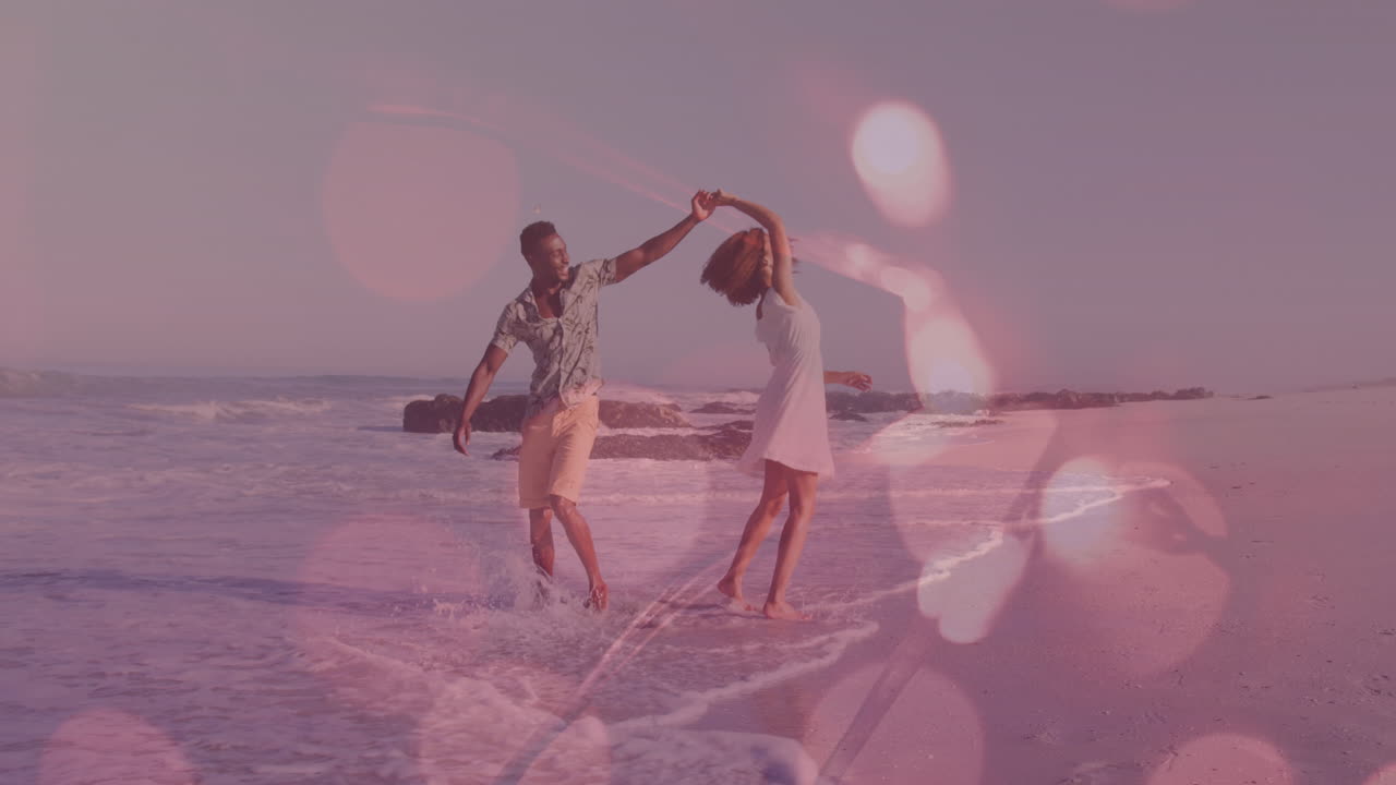 아프리카계 미국인 부부가  ⁇ 고 춤을 추는 빛의 반점 애니메이션