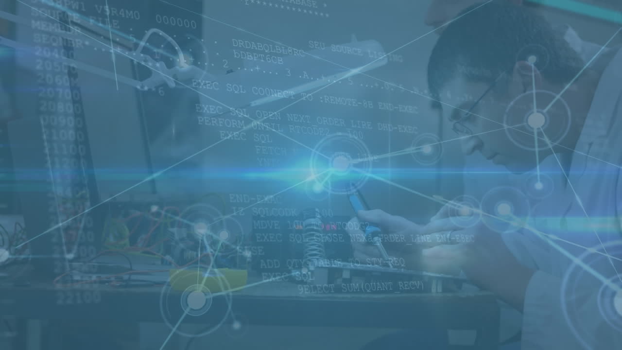 컴퓨터를 사용하여 해커를 통해 연결 네트워크의 애니메이션