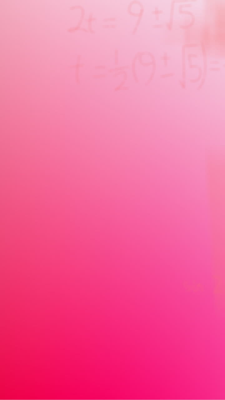 animación de fórmulas matemáticas escritas a mano sobre un fondo rosa