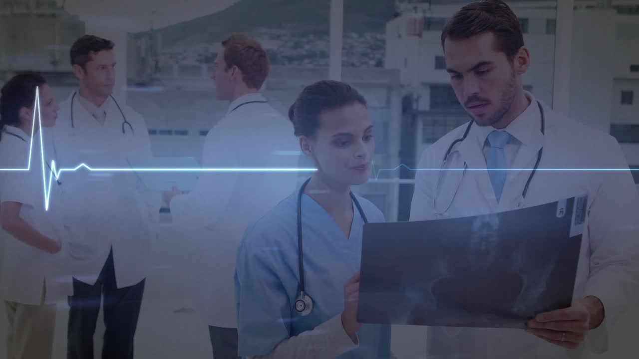 animación del procesamiento de datos médicos sobre diversos médicos en el hospital