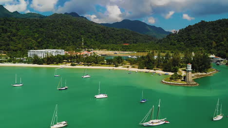 Destino-Turístico-Escénico-En-Una-Isla-Tropical